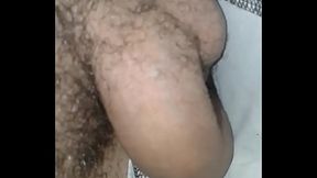 Batendo punheta em pelotas