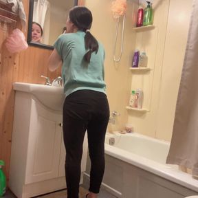 Hana Clean Her Face Then Nake in the End