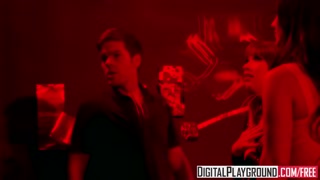 Sex Machina A XXX Parody, Scene 5 - Perfect Threesome