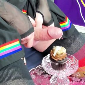 Rikki Ocean Adds Her Own Homemade Cream to Her Cupcake and Eats It