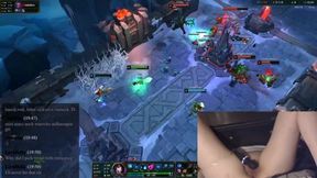 EGirl masturbates while playing League of Legends