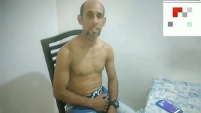mi suegra me pilla en plena paja y me la termino follando
