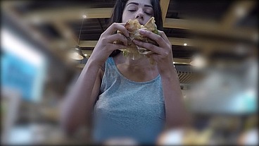 Shayenne Samara - apronta no Burger King - Binho Ted
