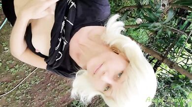 WTF TOTALLY HORNY! I'M SECRETLY MASTURBATING IN THE GARDEN