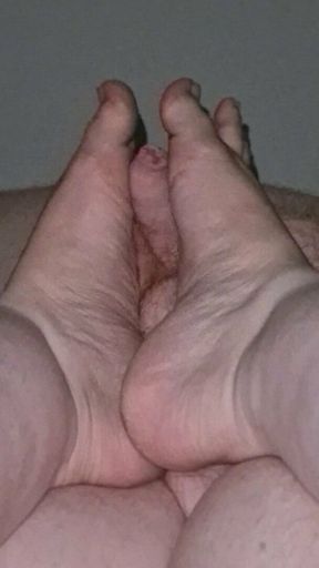 Chubby Bbw giving footjob