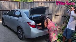 Shapely cougar milf gets wild in car, shows off colossal booty and natural breasts