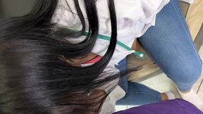 hermosa madrastra doctora debe de ayudar a su hijastro con su ereccion