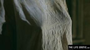 ”Dashing Victoria Daniels plays with her dripping wet cunt”