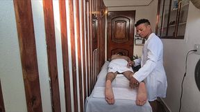 era para ser uma depilacao com massagem, mas o cliente me comeu e bem gostoso.