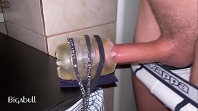 Mira como me masturbo como si fuera una chocha