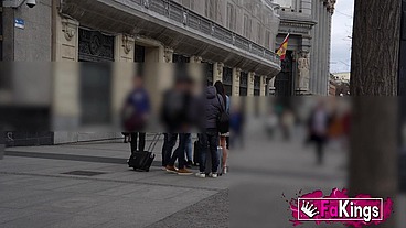 Nuria Millan acts like a lost tourist to pick up random guys at Madrid!