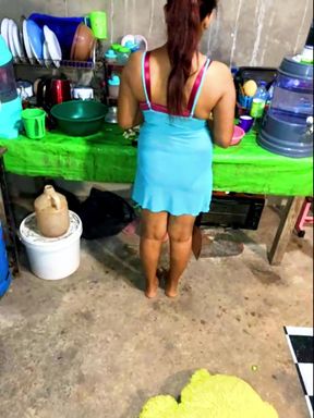 Hotwife Allow Fingering Husband Her Pussy While She Cooking