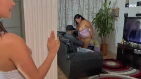 Voyeur - To Me Fucking With My Boyfriend, It Makes Me Really Want And I Join! - Family Xxx And Jenifer Play