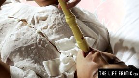 ”Satisfying Melena A fingers her perfect snatch”