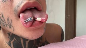 Giant Demon Devours 2 Tiny Humans at Once