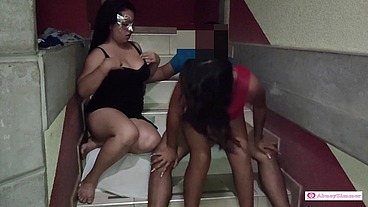 hacemos un trio en los pasillos del hotel, adrenalina pura, creo que nos pillaron / PARTE 2 / / ChloeBearwolf / LeandroZimmer