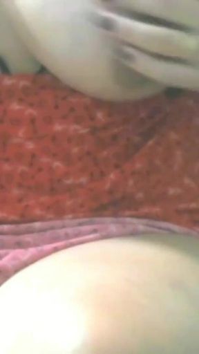 Chubby Wife Have Fun at Webcam