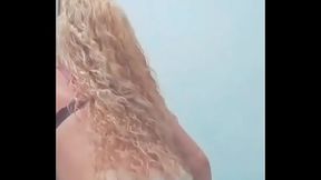 Branquinha gostosa dan&ccedil_ando