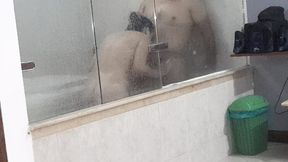 nueva puta blanca culona es follada en la banera de un hotel por un extrano de la universidad full xvideo - semen en el culo - yulisahot - andy z 94