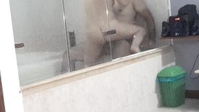 nueva puta blanca culona es follada en la banera de un hotel por un extrano de la universidad full xvideo - semen en el culo - yulisahot - andy z 94
