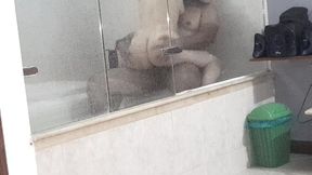 nueva puta blanca culona es follada en la banera de un hotel por un extrano de la universidad full xvideo - semen en el culo - yulisahot - andy z 94