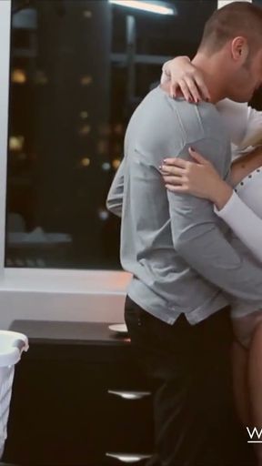 MILF Ehefotze fickt fremd   Clip 1