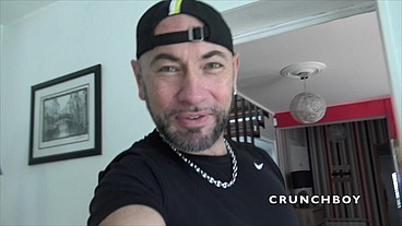 HEY MAN I AM NOT GAY BUT OK TO SUCK ME BECAUSE I AM HOT