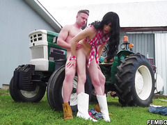 Countrygirl femboy Sydney having sex outdoor with his boyfriend