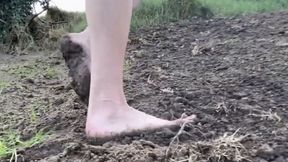 Crumbly muddy hill stuck to bare feet