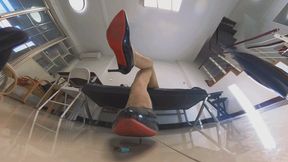VR360 ANNA s smelly feet crushed and humiliated the lecherous Jamie