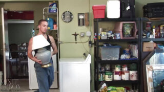 Kuuma nuori herra Saukei ottaa BBC:n ilman satulaa parilta: intensiivinen 69, suihinotto, kullit, nuoleminen, masturbaatio, joka johtaa massiiviseen siemensyöksyyn