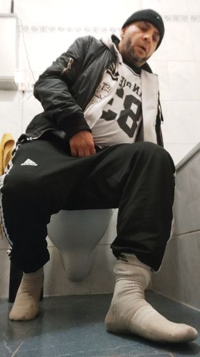After the Cinema in Wc. Dirtyjunkbro and Socks