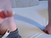 Amateur Guy Has a Posh Wank and fills up the Condom