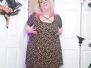 Hopeless big beautiful woman Orgasms In Sun Suit