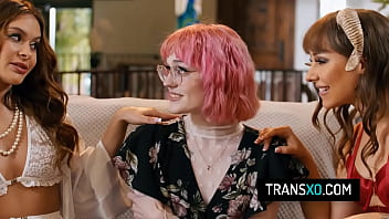 Hot pink hair trans girl Claire Tenebrarum fucks with her angel Nicole Aria and devil Tommy King