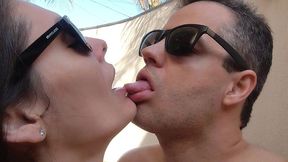 beijos molhados e varias cuspidas na boca - fetiche de cuspir na boca