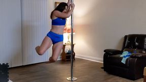 Barefoot Poledance