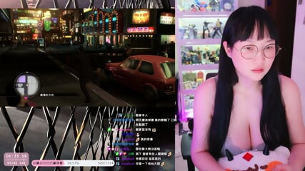 good chatting and watching video game