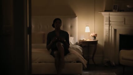 HORNY BLACK BUSINESS WOMAN 2