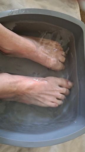 Simp to My Veiny Feet Soaking in a Foot Bath