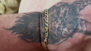 Gemendo &#8211; POV anal POV clipe caseiro de uma garota americana amadora de bunda redonda fodida analmente