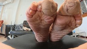 4K ERER wrinkled smelly feet 1