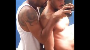 SURUBADA gostosa na Lapa com meus amigos - Bastidores