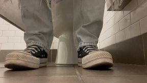 Public pissing at the Mall~