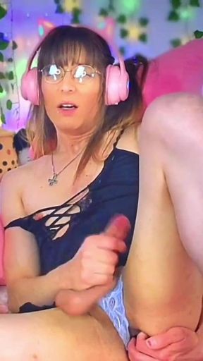 Cute Princess Cums Sooo Hard for You