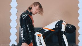 RUBBER BIKER FUCK [Gay Leather, Latex, Fetish]