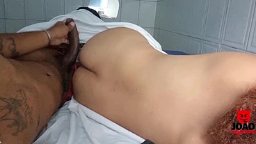 Garota Baiana acordando Com a Pica Grande Na Buceta e ficou cheio de leite quente ( 1 / 2 )