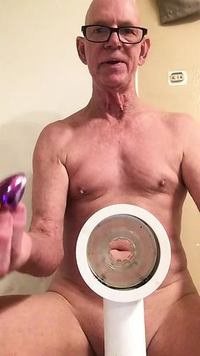 Buttplug in and cumming