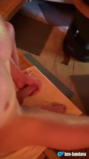 90 degrees, fat latte &amp; suddenly the sauna door opens!