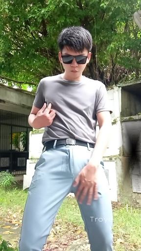 Handsome Pinoy Masturbates at Cemetery - Pinoy Jakol sa Sementeryo